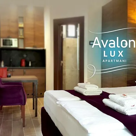 Avalon Lux Studio Apartment Novi Sad Exterior foto
